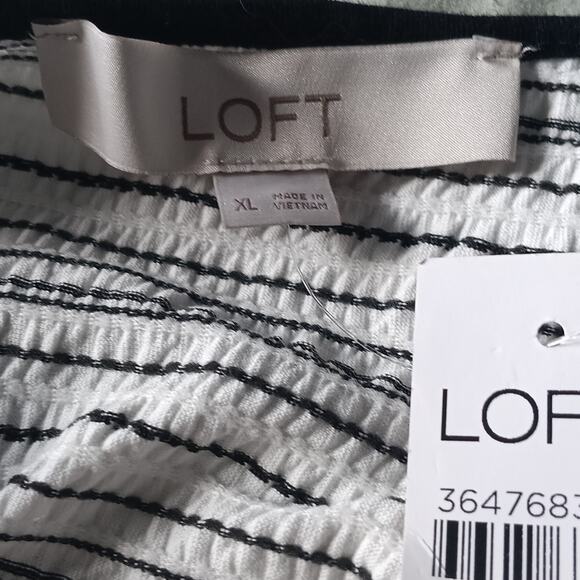 NWT LOFT White Black Stripe Flutter Sleeve Top XL - Picture 4 of 5